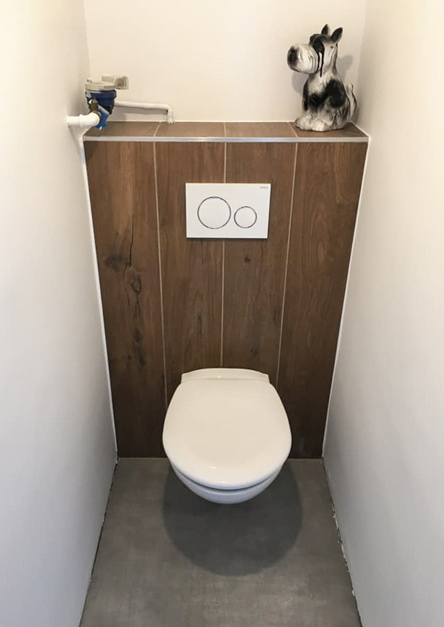 Installation de toilettes japonais suspendu par HLG PLOMBERIE